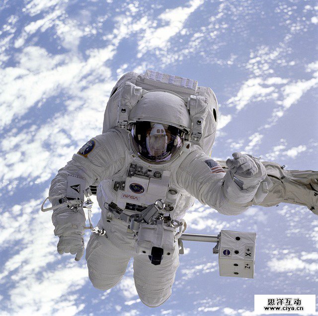 astronaut-11050_640