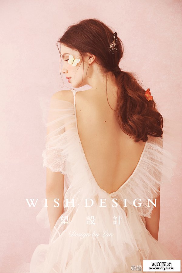 查看《月历上的女孩，兰奕少女心婚纱作品》原图，原图尺寸：600x900