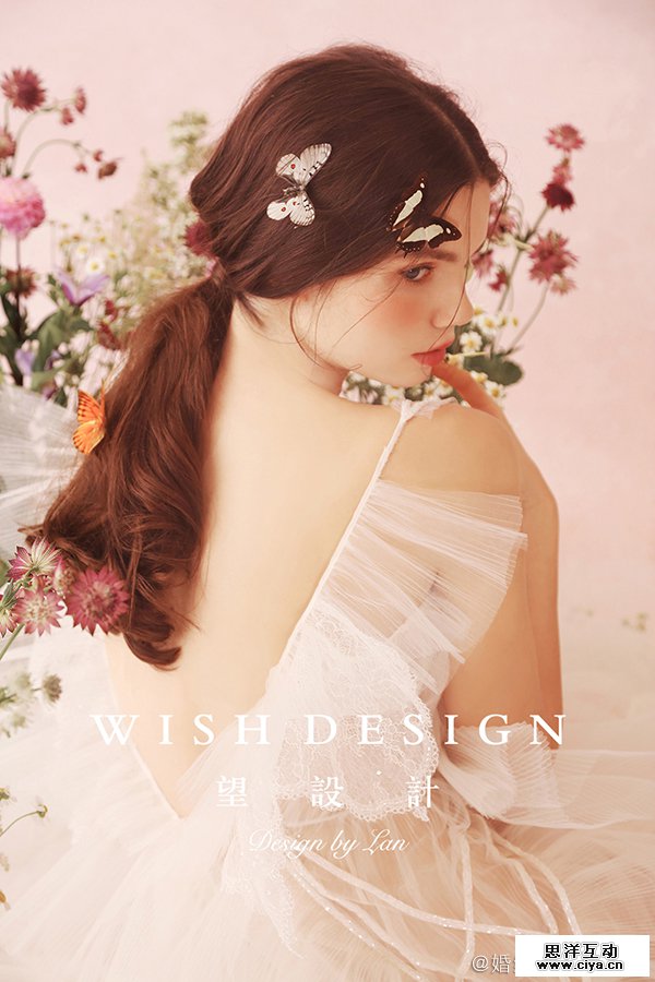 查看《月历上的女孩，兰奕少女心婚纱作品》原图，原图尺寸：600x900