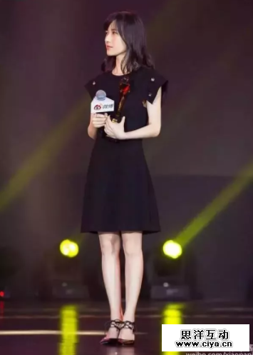 写完1000句文案，papi酱被百度挖走了！